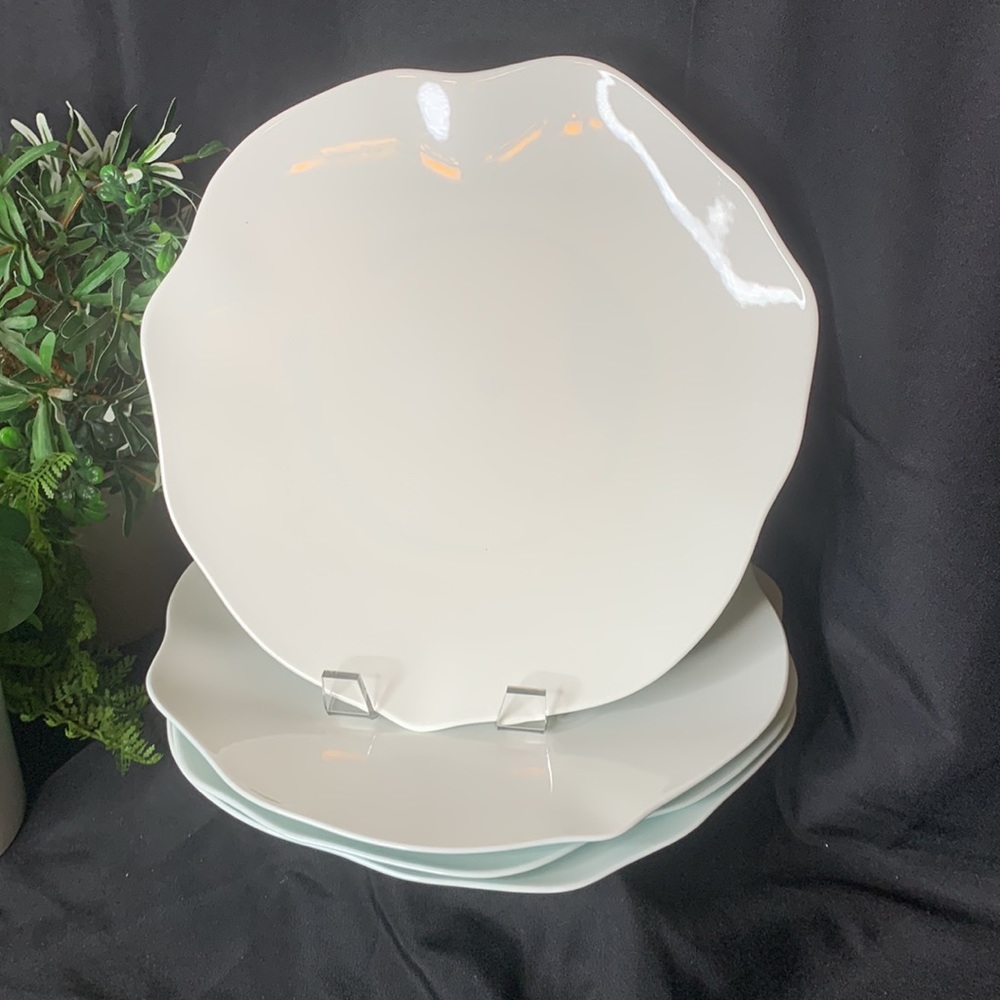 Set of 4 RARE / HTF Villeroy & Boch Mira white & turquoise / aqua dinner plates